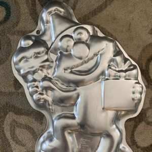 Wilton Elmo baking pan